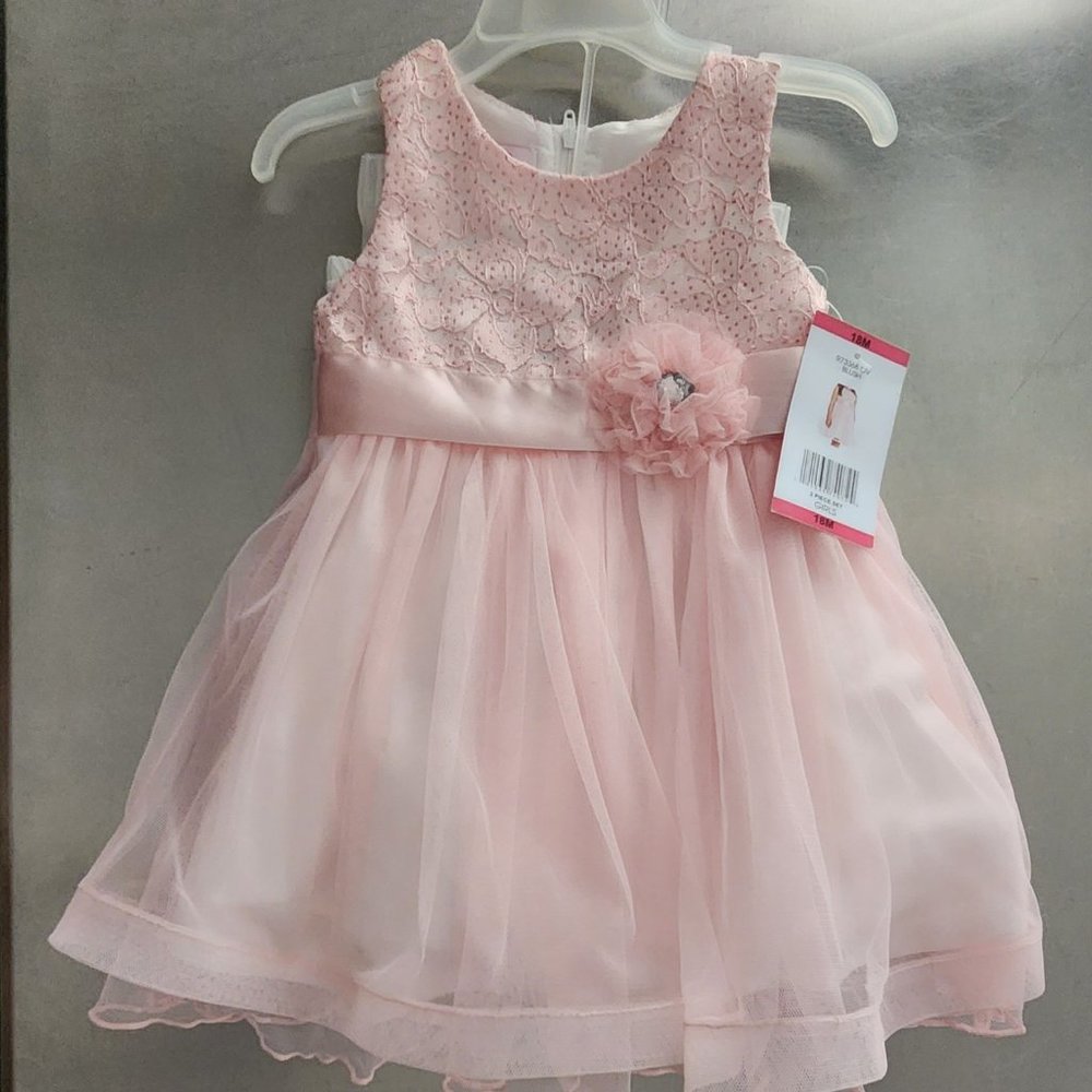 Girl's pink dress